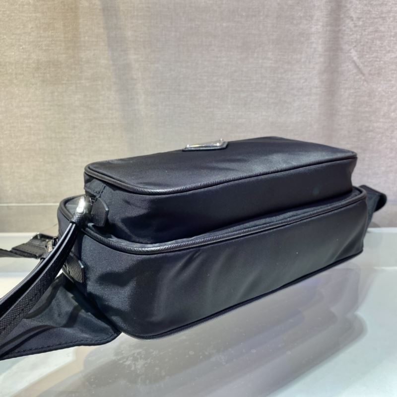 Pra*a waist chest packs